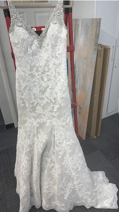 Justin Alexander - Jamari style Wedding Dress US size 10